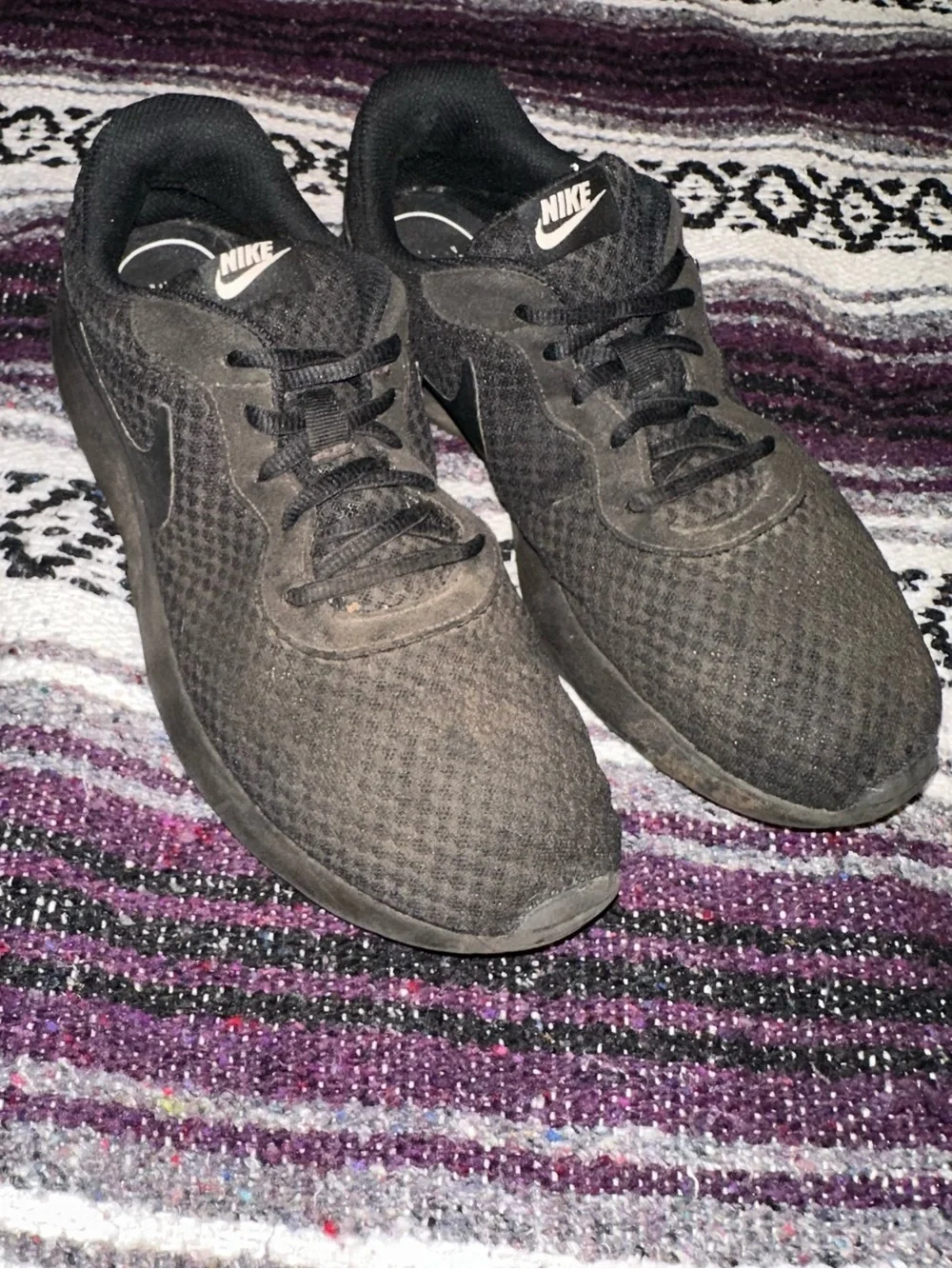 Nike Women's Black Mesh Athletic Sneakers